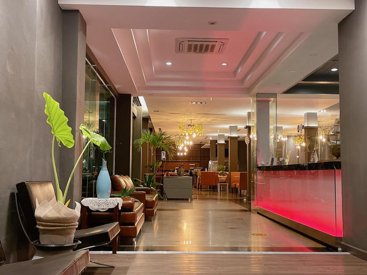 C & N Hotel Patong, Phuket Khách sạn