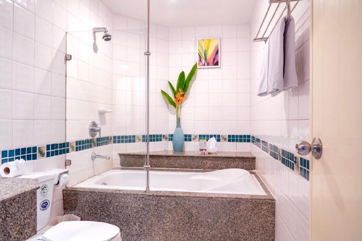 C & N Hotel Patong, Phuket