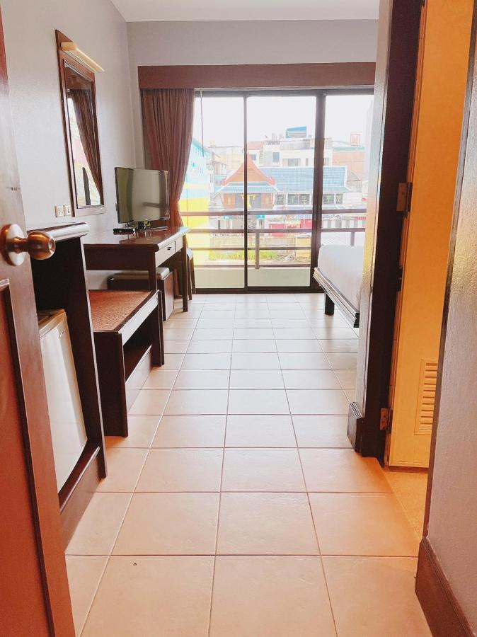 C & N Hotel Patong, Phuket Hotell