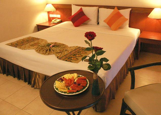 C & N Hotel Patong, Phuket Hotell 3*